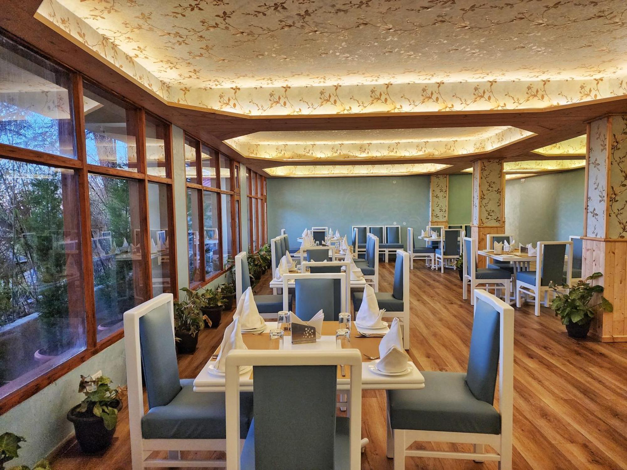 Hotel Pineview Shimla Exterior foto