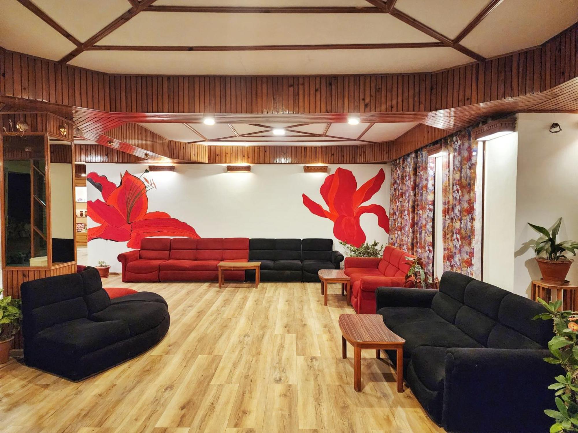 Hotel Pineview Shimla Exterior foto