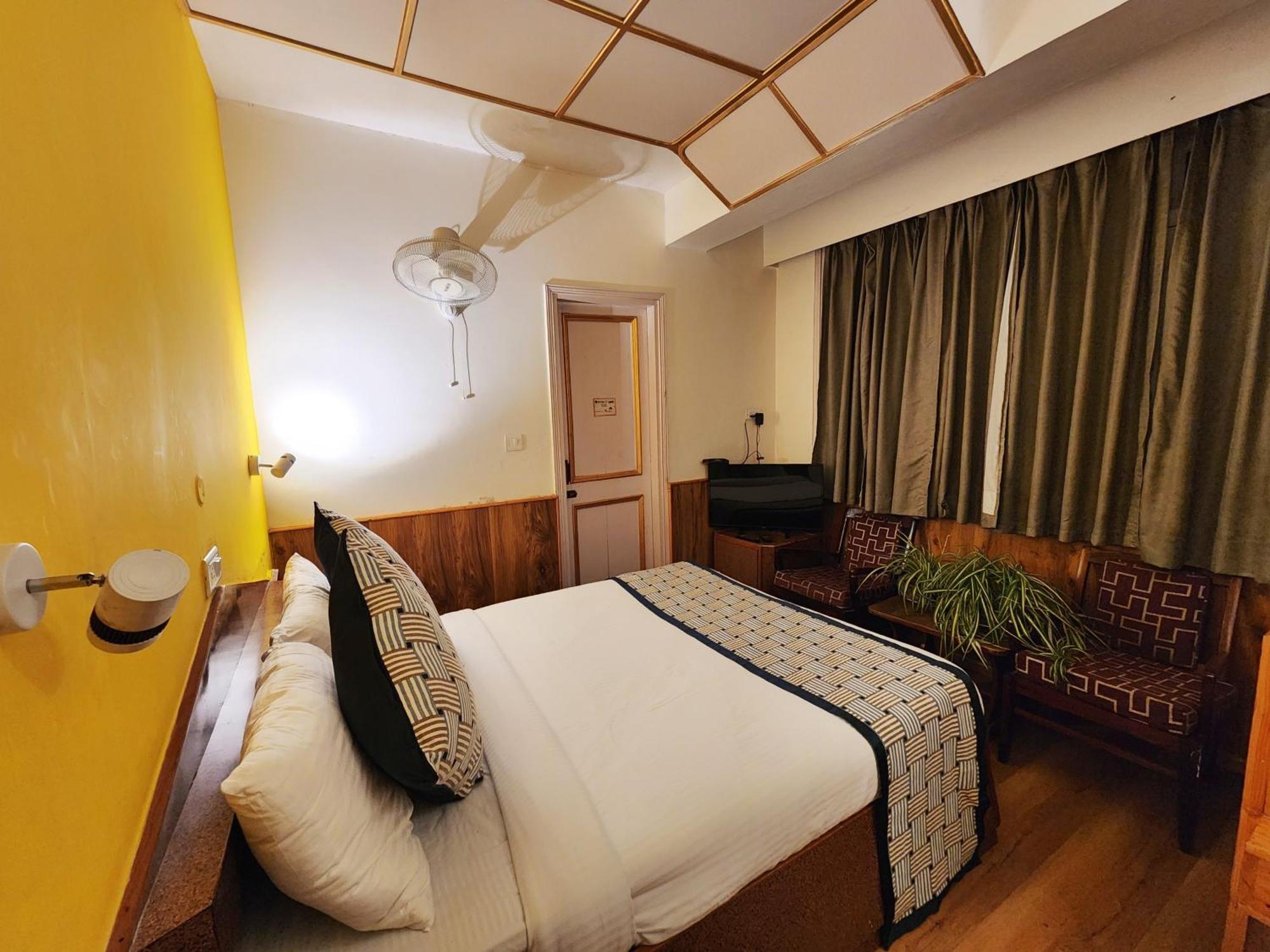 Hotel Pineview Shimla Exterior foto