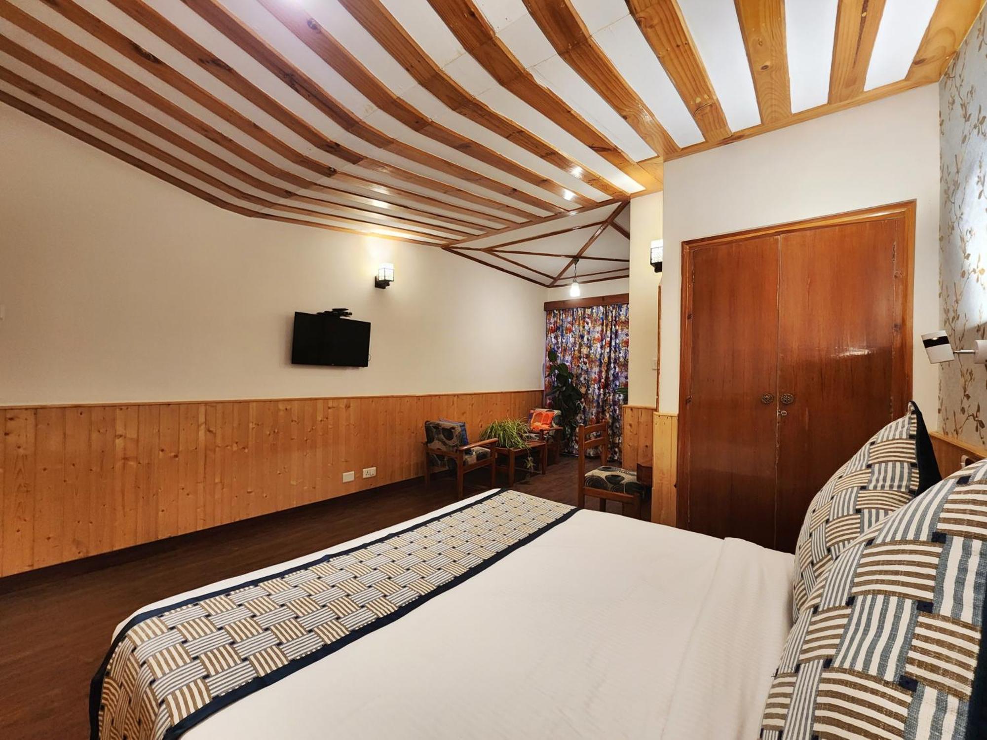 Hotel Pineview Shimla Exterior foto