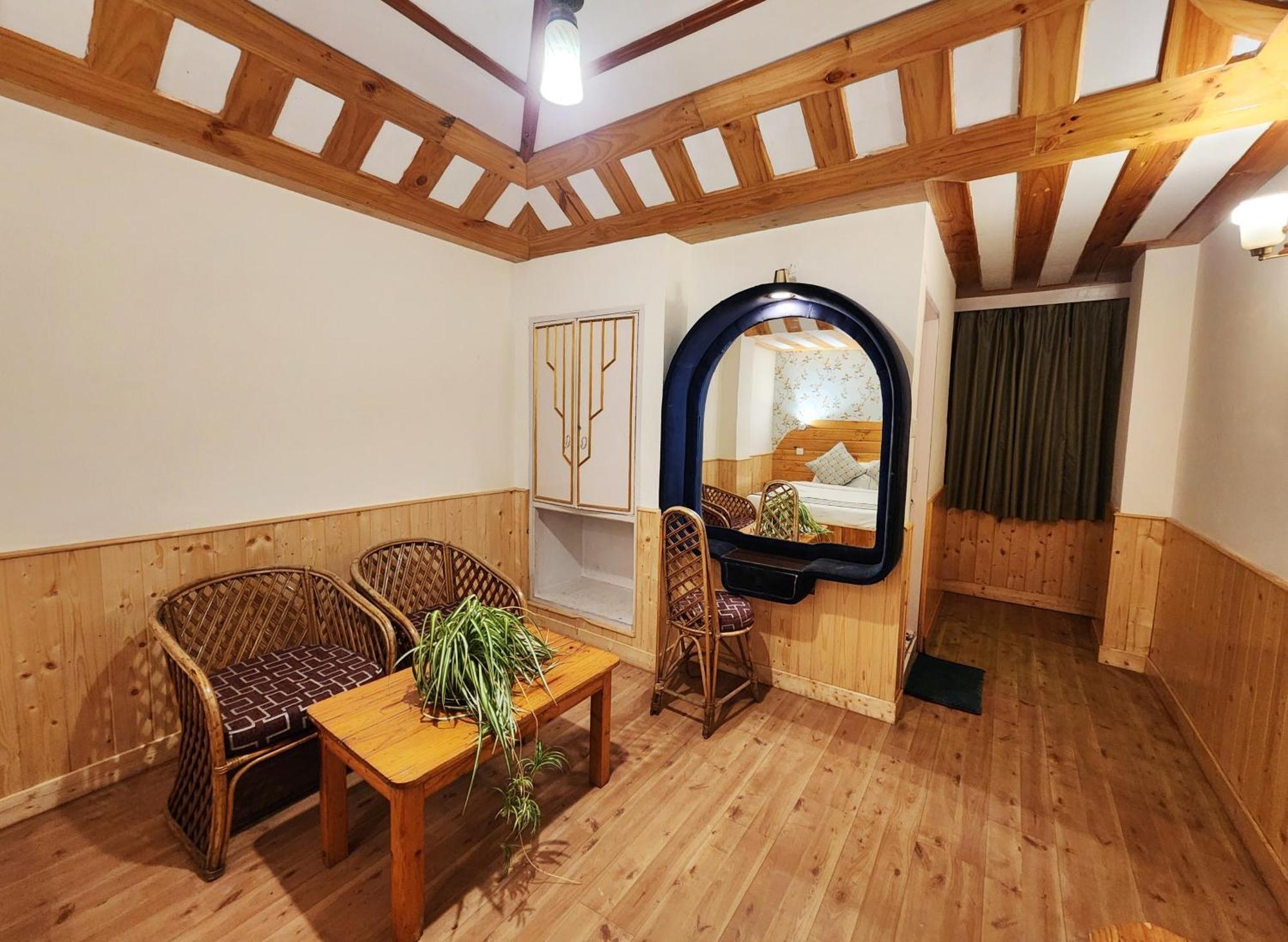 Hotel Pineview Shimla Exterior foto